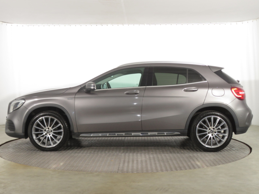 Mercedes-Benz GLA, 2020