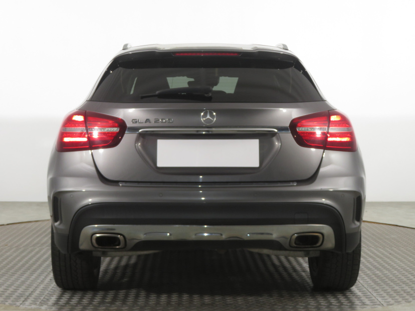 Mercedes-Benz GLA, 2020