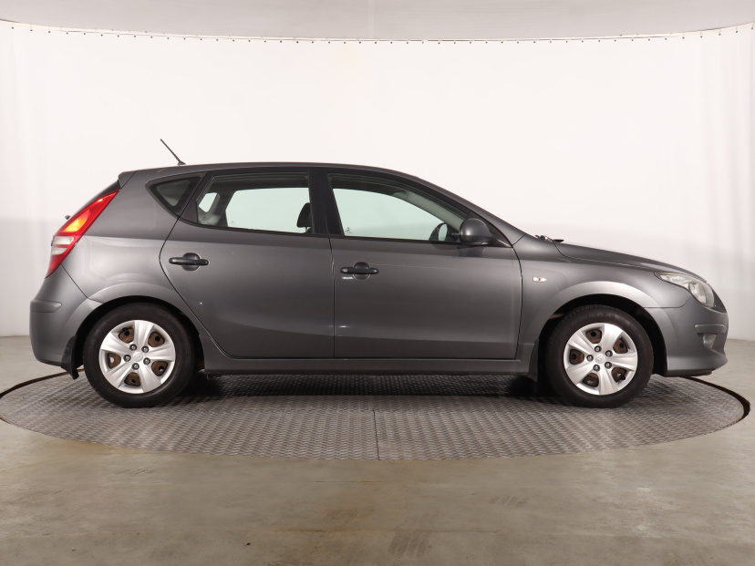 Hyundai i30, 2010