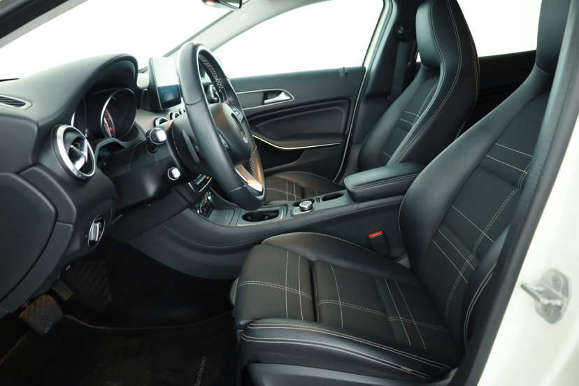 Mercedes-Benz GLA, 2016