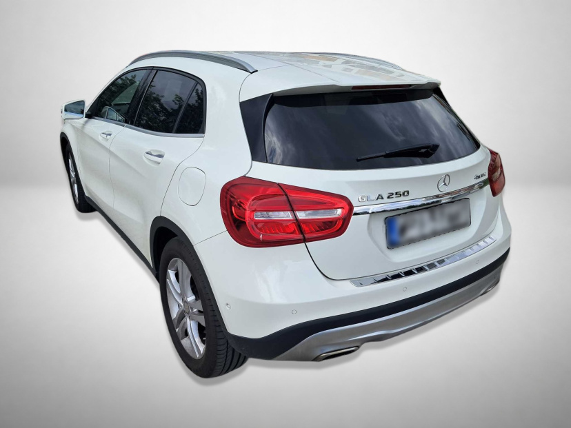 Mercedes-Benz GLA, 2016