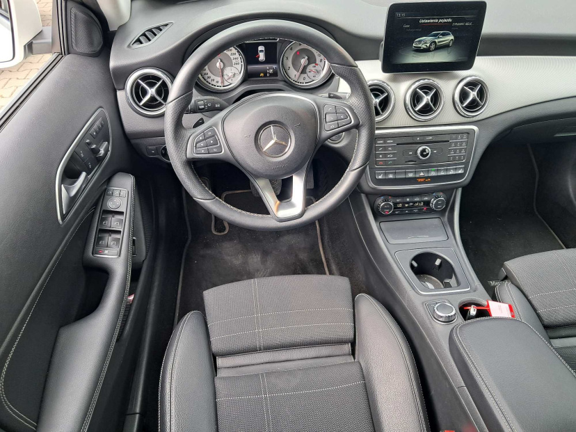 Mercedes-Benz GLA, 2016