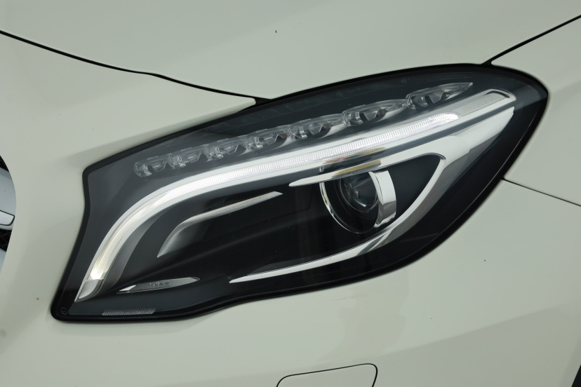 Mercedes-Benz GLA, 2016