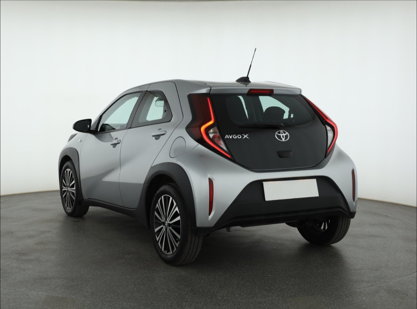 Toyota Aygo X, 2022