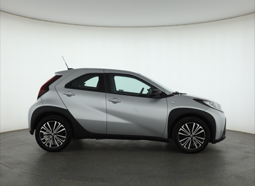 Toyota Aygo X, 2022