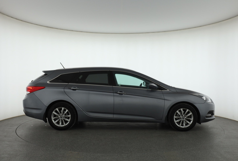 Hyundai i40, 2015