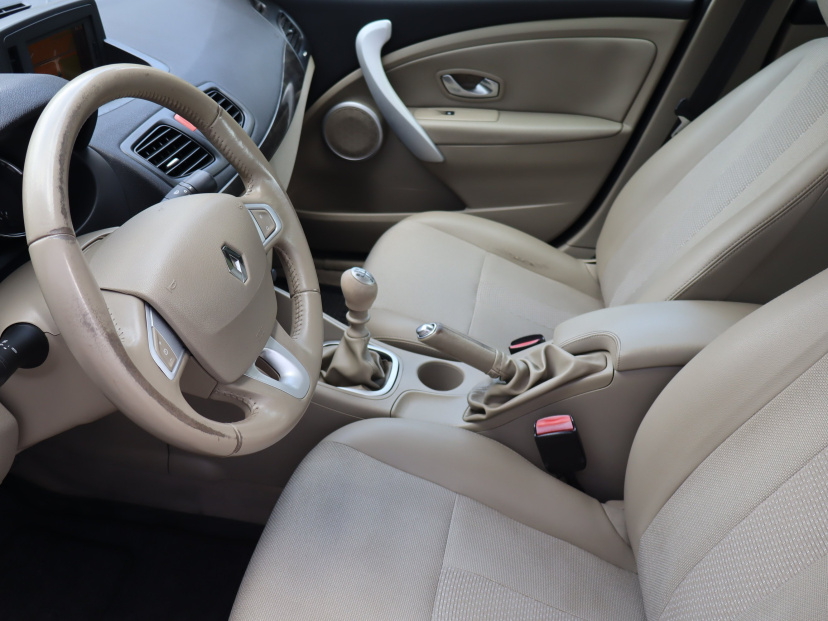 Renault Fluence, 2011