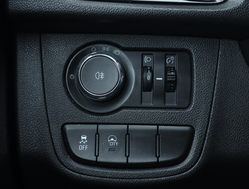 Opel Karl, 2016
