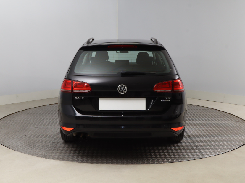 Volkswagen Golf, 2015