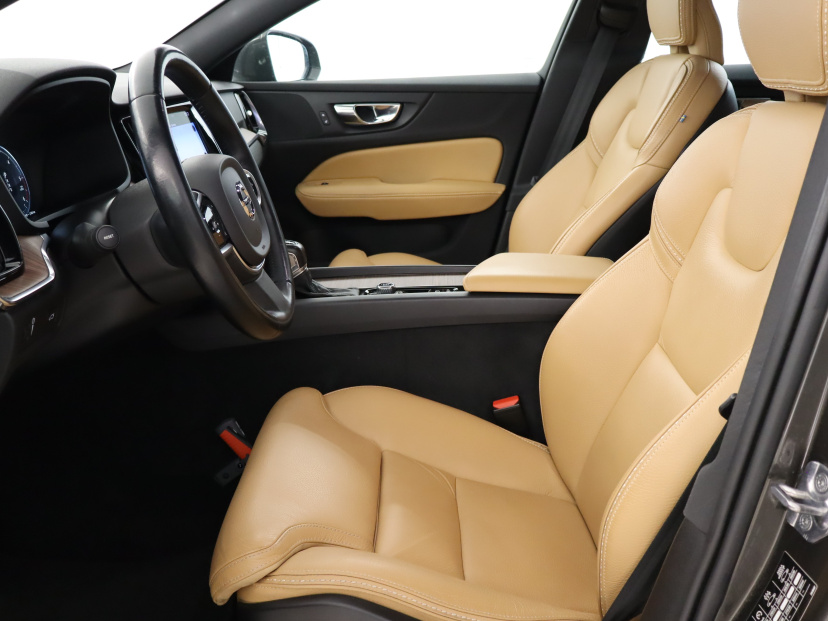 Volvo V60 Cross Country, 2020