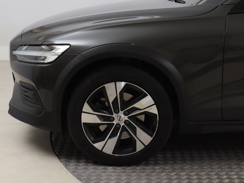 Volvo V60 Cross Country, 2020