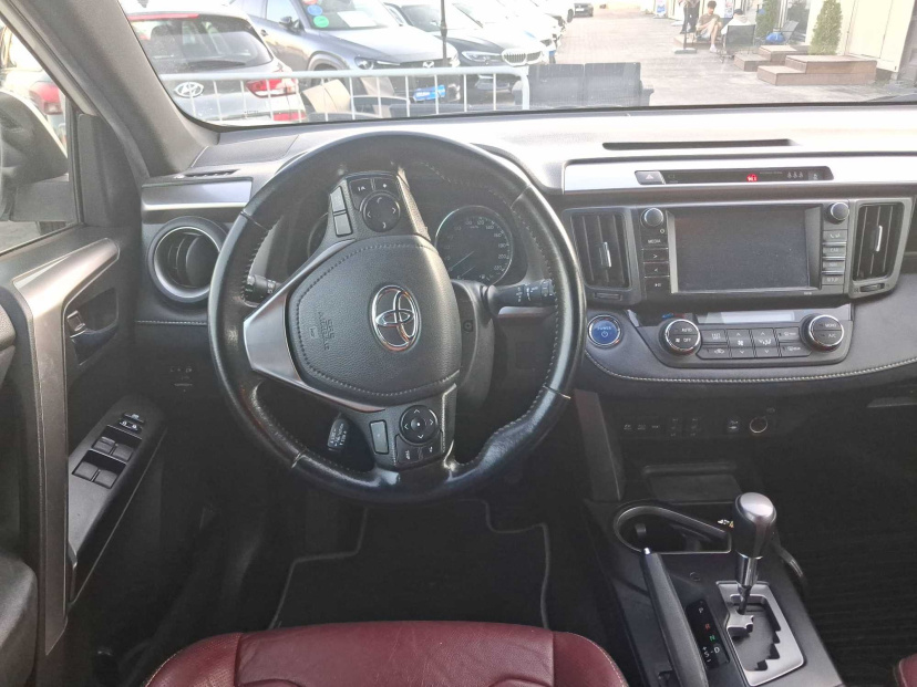 Toyota RAV 4, 2017
