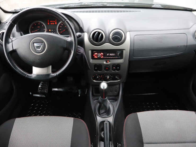 Dacia Duster, 2012