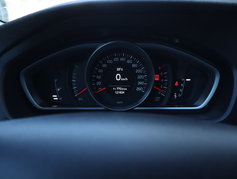 Volvo V40 Cross Country, 2014