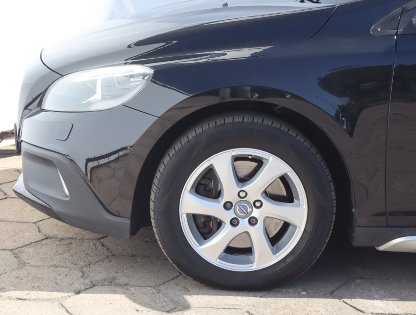 Volvo V40 Cross Country, 2014
