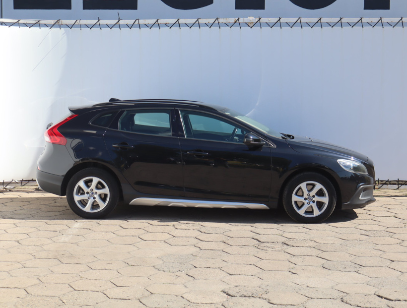 Volvo V40 Cross Country, 2014