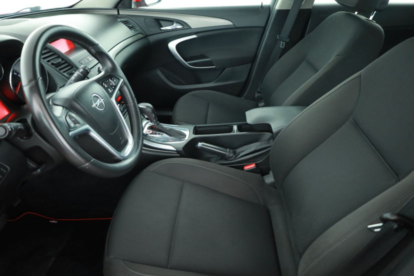 Opel Insignia, 2011