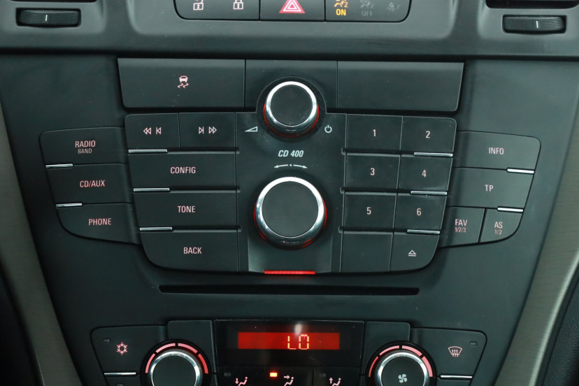 Opel Insignia, 2011