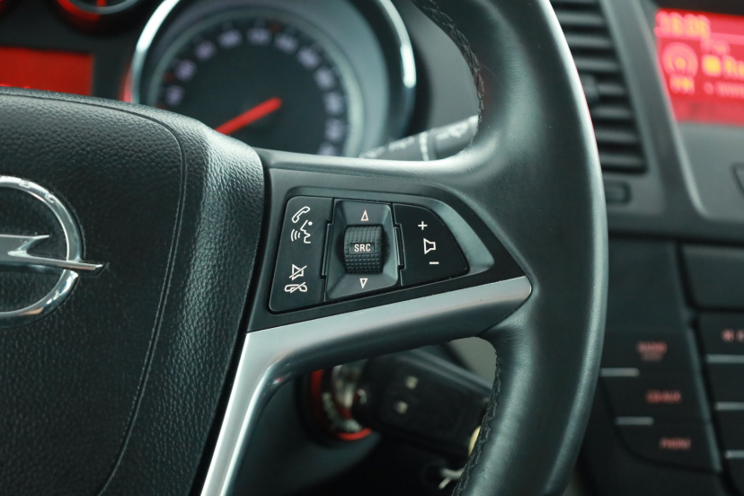 Opel Insignia, 2011