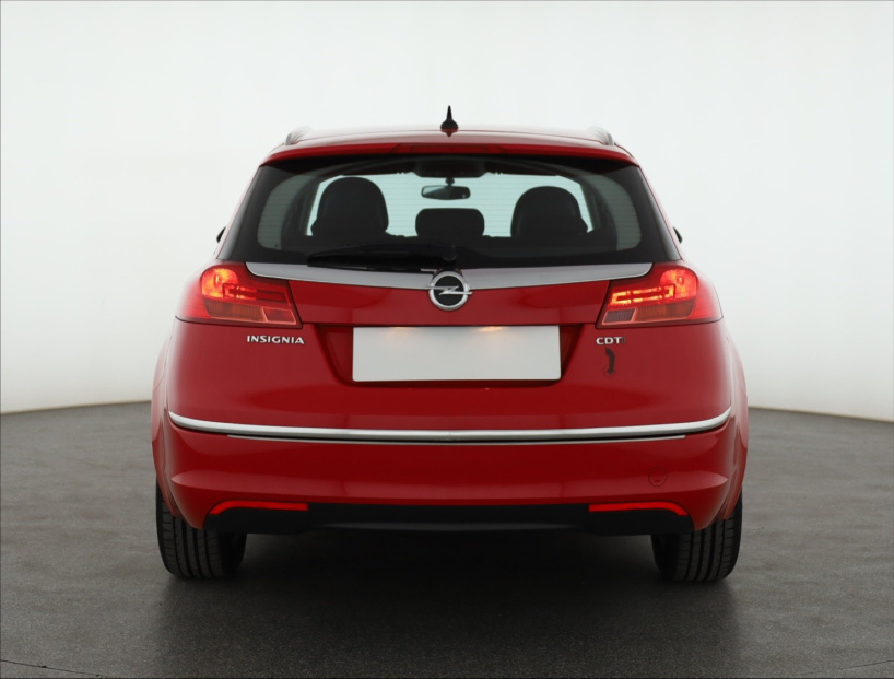 Opel Insignia, 2011