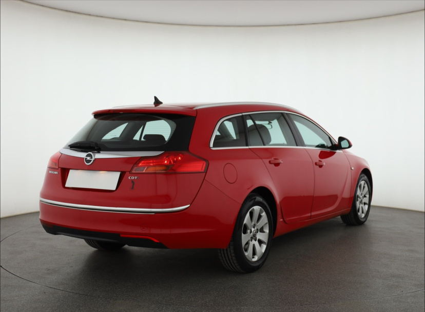 Opel Insignia, 2011