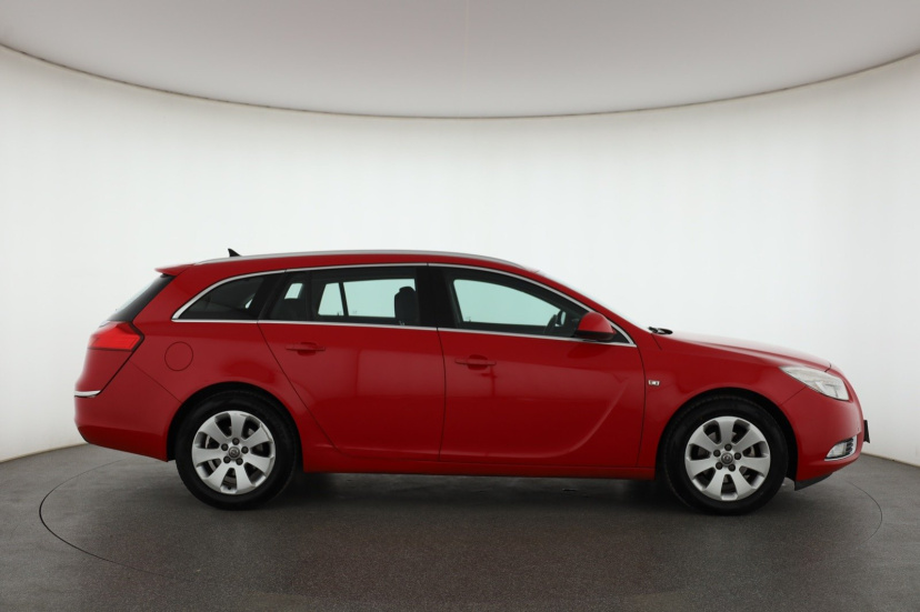 Opel Insignia, 2011