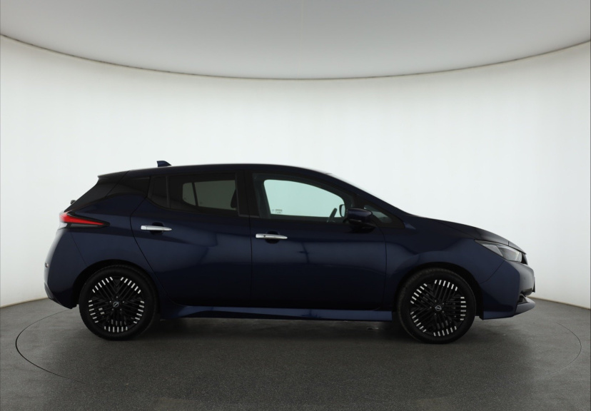 Nissan Leaf, 2022