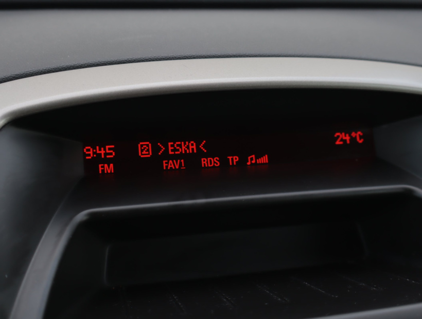 Opel Astra, 2011