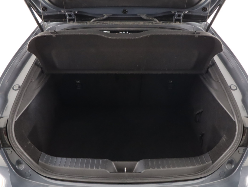 Mazda 3, 2019