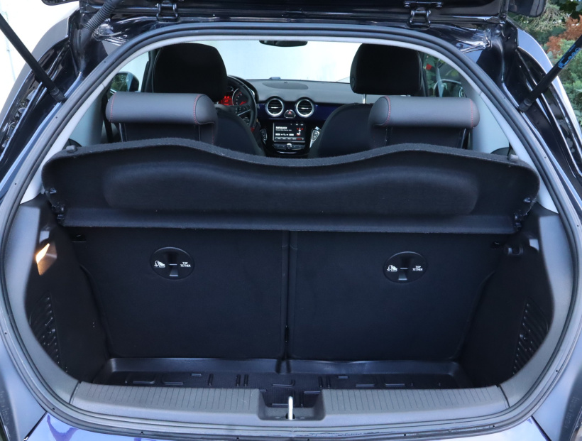 Opel Adam, 2017