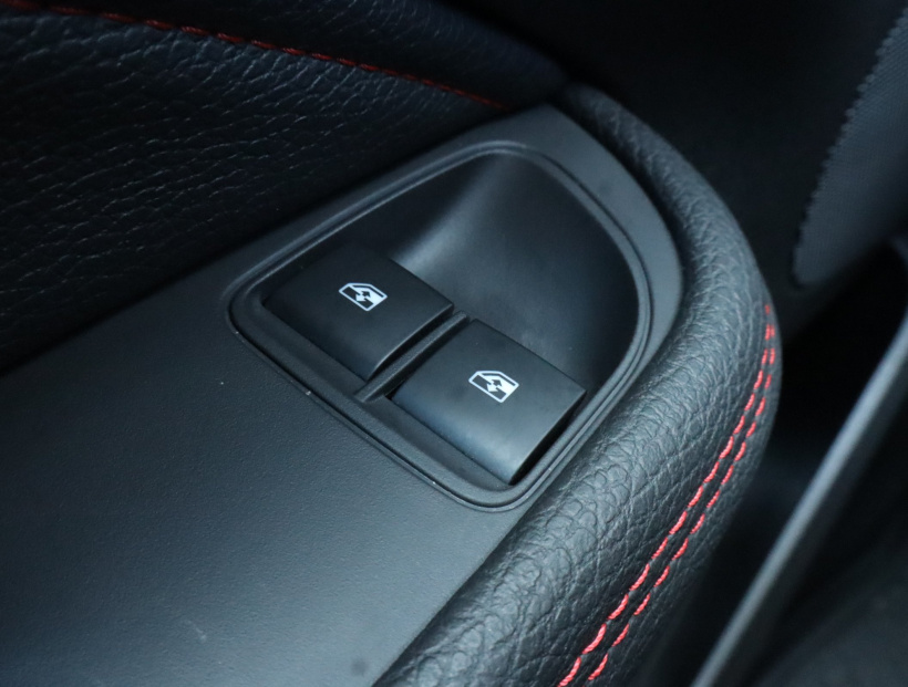 Opel Adam, 2017