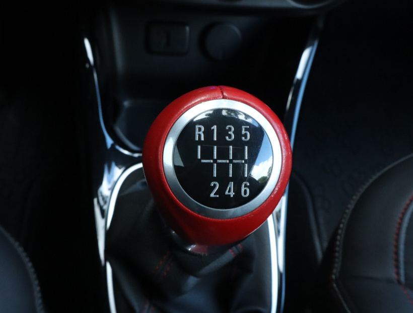 Opel Adam, 2017