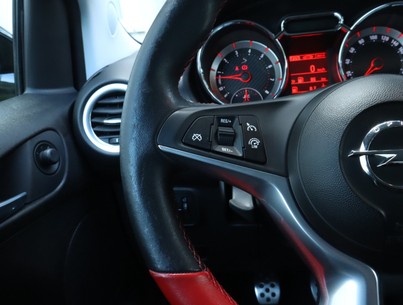 Opel Adam, 2017