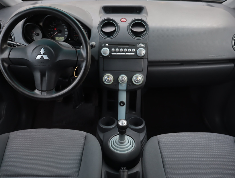 Mitsubishi Colt, 2005