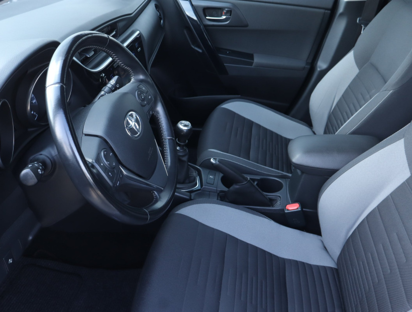 Toyota Auris, 2017