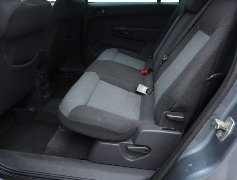 Opel Zafira, 2005