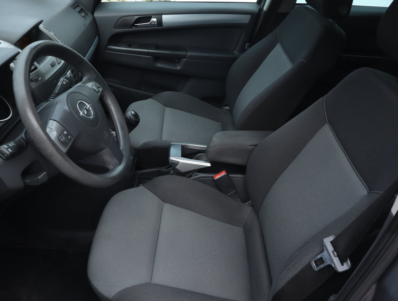 Opel Zafira, 2005