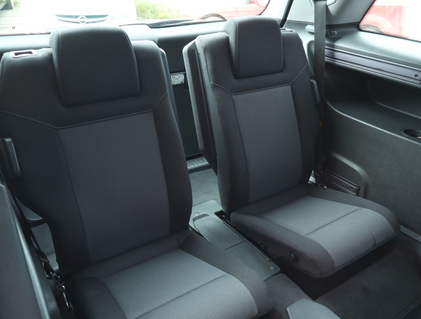 Opel Zafira, 2005