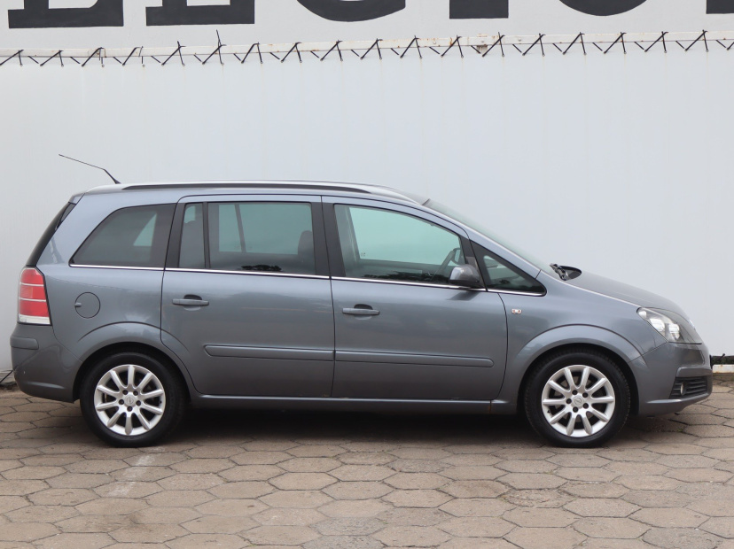 Opel Zafira, 2005