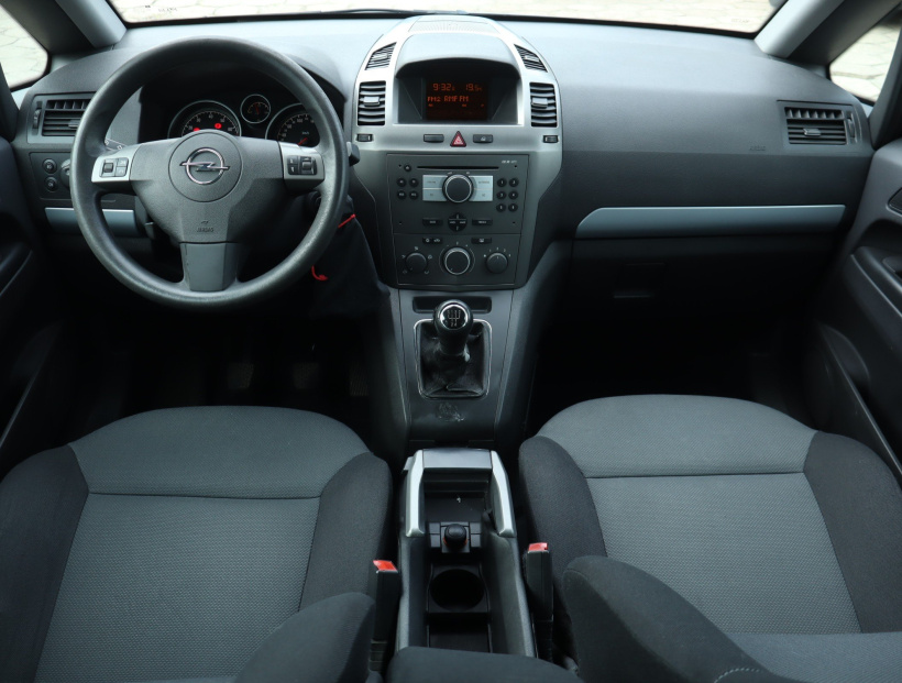 Opel Zafira, 2005