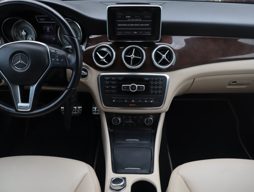 Mercedes-Benz CLA, 2014
