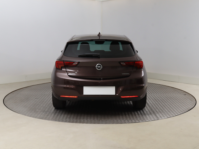 Opel Astra, 2017