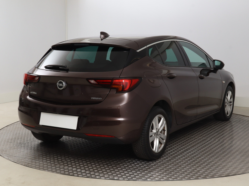 Opel Astra, 2017