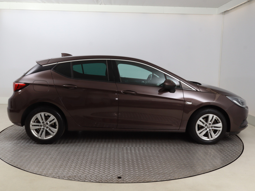 Opel Astra, 2017