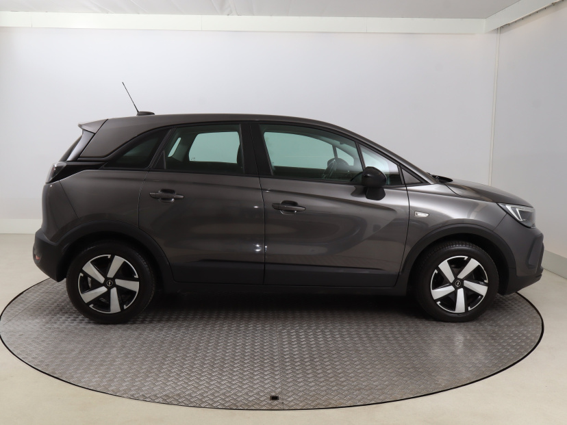 Opel Crossland, 2022