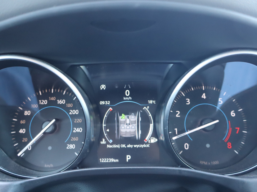 Jaguar XE, 2018
