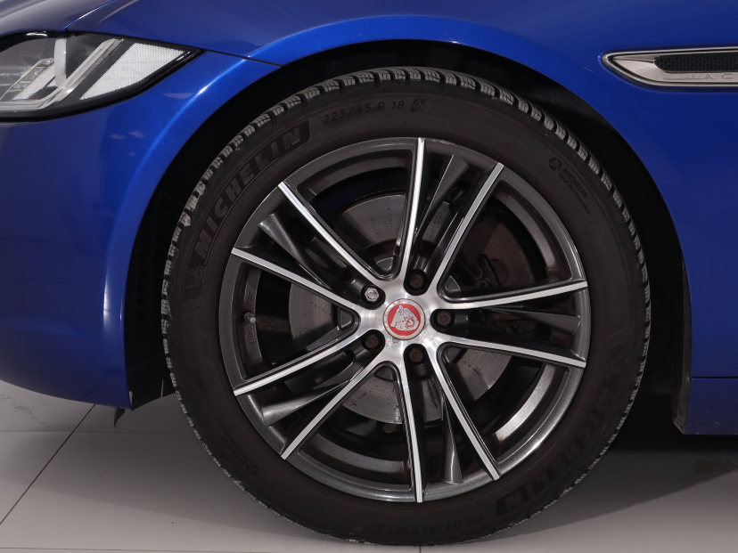 Jaguar XE, 2018