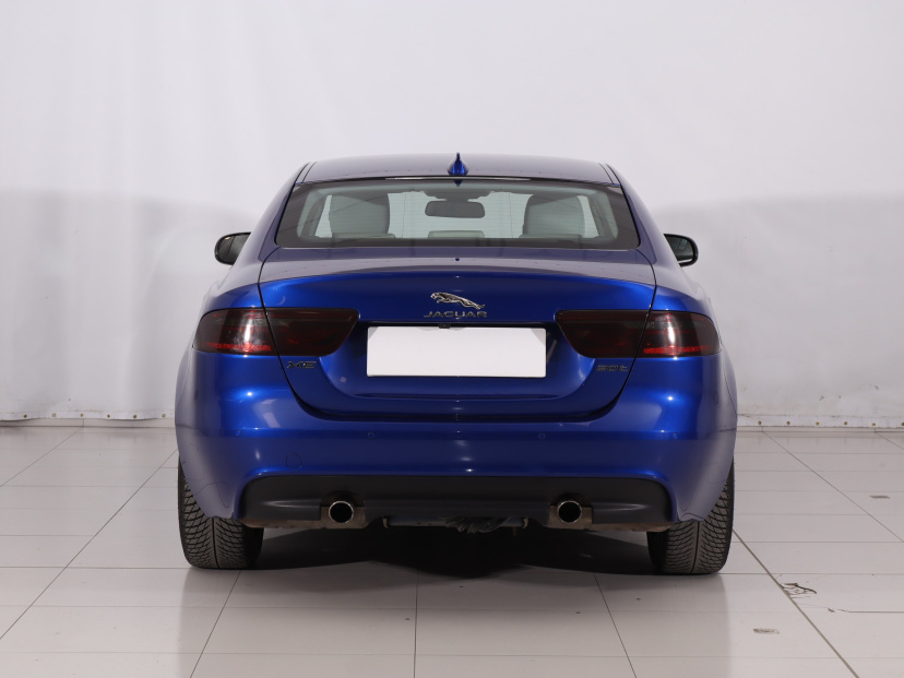 Jaguar XE, 2018