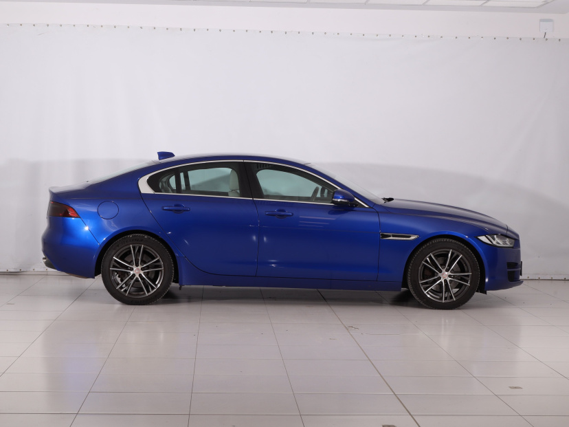 Jaguar XE, 2018