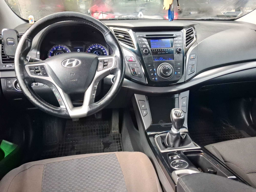 Hyundai i40, 2012